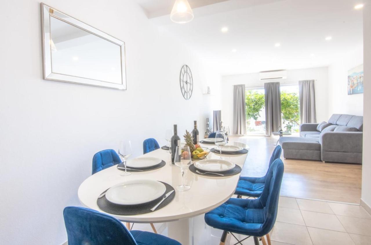 Apartment Cvita Free Beach Parking Макарска Екстериор снимка